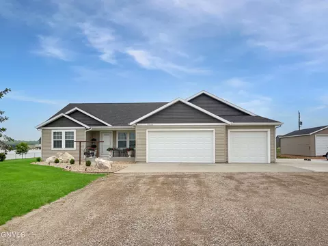 Exterior - 13662 Cherry St NW, Williston, ND 58801 photo 8 of 8