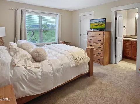 Bedroom - 13662 Cherry St NW, Williston, ND 58801 photo 2 of 3