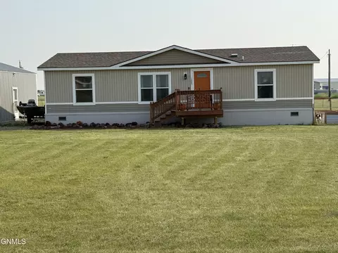 12881 Longview Dr, Arnegard, ND 58835
