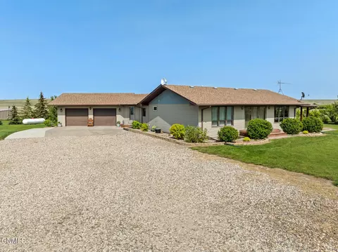 5892 133rd Ave NW, Williston, ND 58801 photo 2