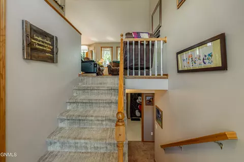 Entry Way - 219 E Calgary Ave, Bismarck, ND 58503 photo 1 of 7