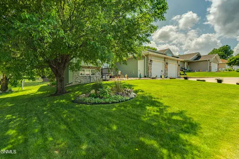 Exterior - 219 E Calgary Ave, Bismarck, ND 58503 photo 2 of 18