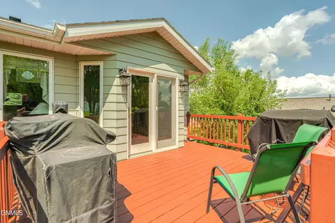 Exterior - 219 E Calgary Ave, Bismarck, ND 58503 photo 8 of 18