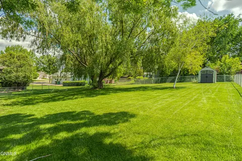 Exterior - 219 E Calgary Ave, Bismarck, ND 58503 photo 3 of 18