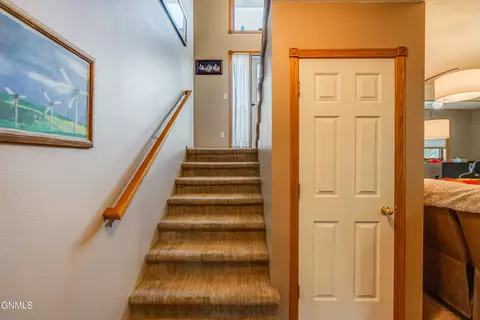 Entry Way - 219 E Calgary Ave, Bismarck, ND 58503 photo 4 of 7