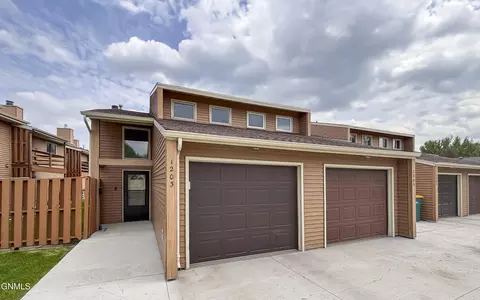 1203 Washington St, Bismarck, ND 58504