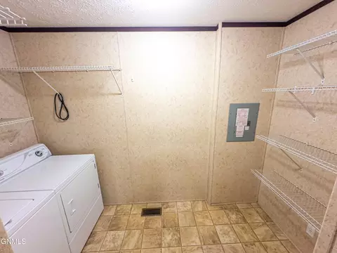 3610 21st Ave W, Williston, ND 58801 photo 14