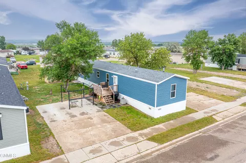 3610 21st Ave W, Williston, ND 58801 photo 5