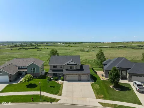 View/Area - 1531 Creekside Dr, Williston, ND 58801 photo 2 of 3