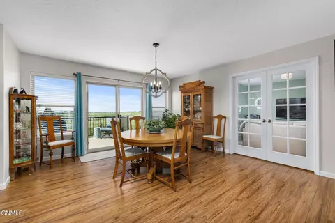Dining - 1531 Creekside Dr, Williston, ND 58801 photo 2 of 4