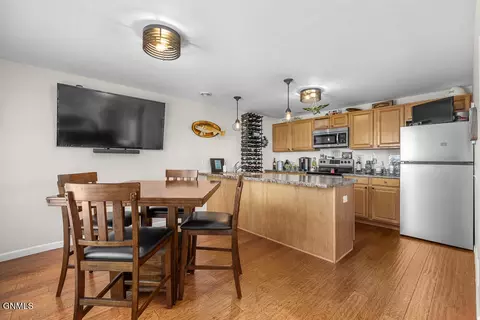 Dining - 1531 Creekside Dr, Williston, ND 58801 photo 4 of 4