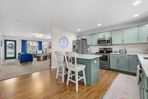 Kitchen - 1531 Creekside Dr, Williston, ND 58801 photo 2 of 5