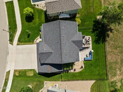 View/Area - 1531 Creekside Dr, Williston, ND 58801 photo 1 of 3