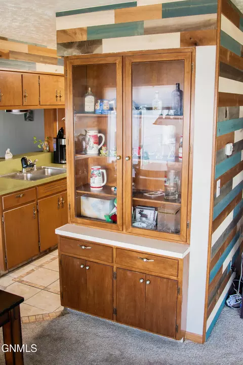 Other - 1210 Park Pl, Williston, ND 58801 photo 3 of 11