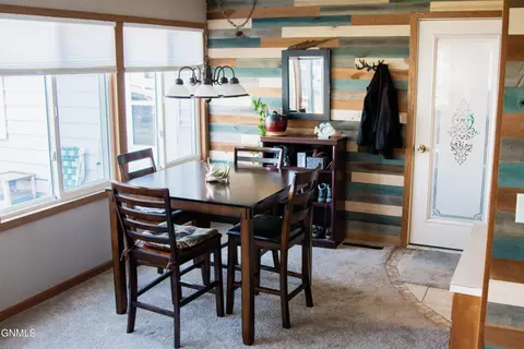 Dining - 1210 Park Pl, Williston, ND 58801 photo 1 of 1