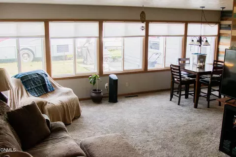 Other - 1210 Park Pl, Williston, ND 58801 photo 2 of 11