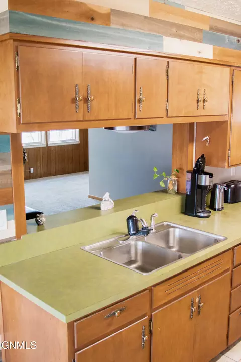 Kitchen - 1210 Park Pl, Williston, ND 58801 photo 3 of 5