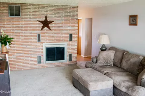 Living - 1210 Park Pl, Williston, ND 58801 photo 2 of 3