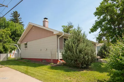 1314 E Divide Ave, Bismarck, ND 58501 photo 3