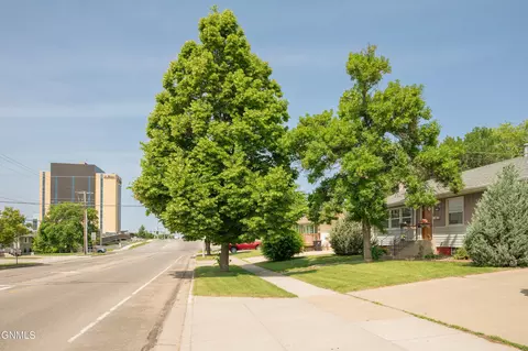 1314 E Divide Ave, Bismarck, ND 58501 photo 4