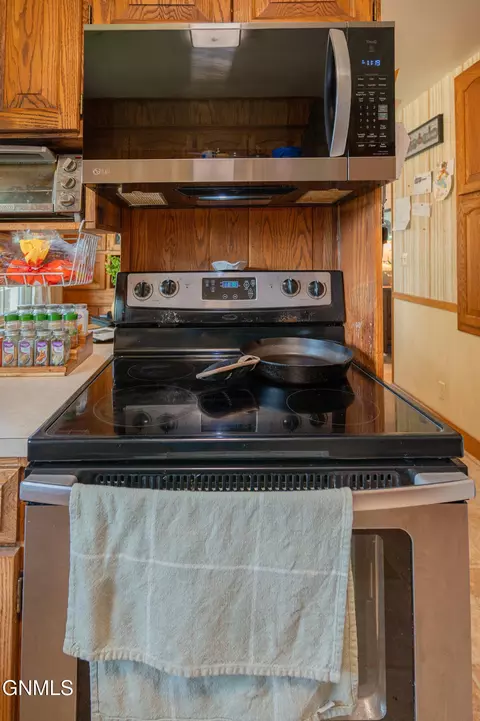1314 E Divide Ave, Bismarck, ND 58501 photo 30