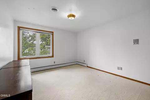 1321 University Ave, Williston, ND 58801 photo 36