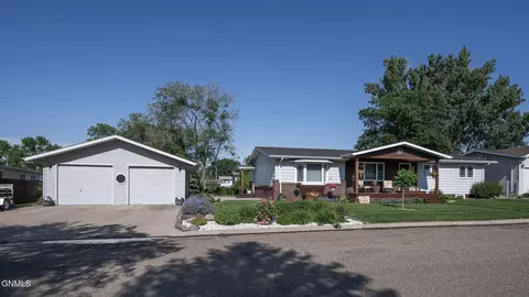 1007 Chestnut Ln, Beulah, ND 58523