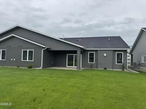2931 Baltimore Dr, Bismarck, ND 58504 photo 29