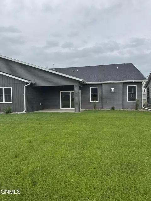2931 Baltimore Dr, Bismarck, ND 58504 photo 30