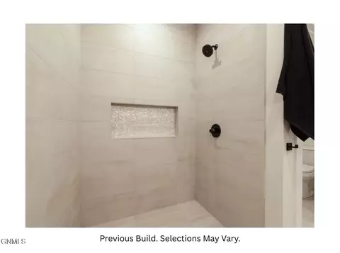 2931 Baltimore Dr, Bismarck, ND 58504 photo 12