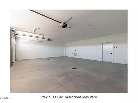 2931 Baltimore Dr, Bismarck, ND 58504 photo 24