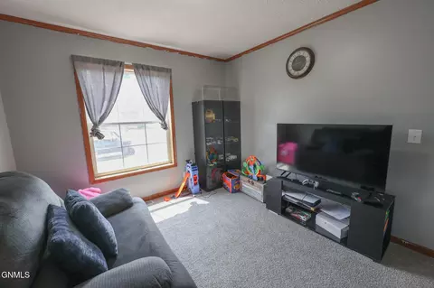 1818 Bison Dr, Williston, ND 58801 photo 16