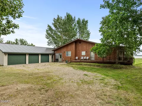 11266 Keys Cove Loop, Ray, ND 58849 photo 3