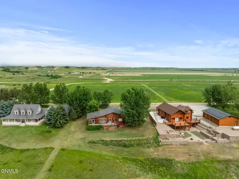 11266 Keys Cove Loop, Ray, ND 58849 photo 2