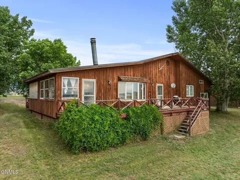 11266 Keys Cove Loop, Ray, ND 58849 photo 8