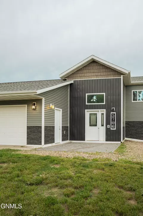Exterior - 5706 Olive Tree Dr, Bismarck, ND 58503 photo 3 of 17