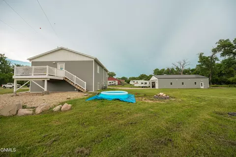 Exterior - 5706 Olive Tree Dr, Bismarck, ND 58503 photo 11 of 17