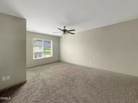 Bedroom - 5805 Victoria Ave, Williston, ND 58801 photo 2 of 6