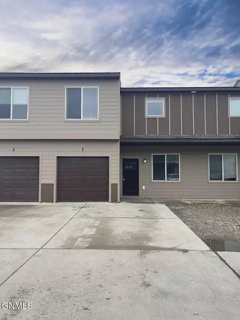 5805 Victoria Ave, Williston, ND 58801