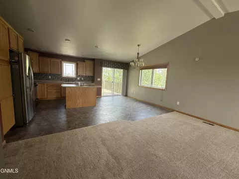 9351 11th Ave SE, Minot, ND 58701 photo 3