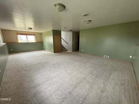 9351 11th Ave SE, Minot, ND 58701 photo 13