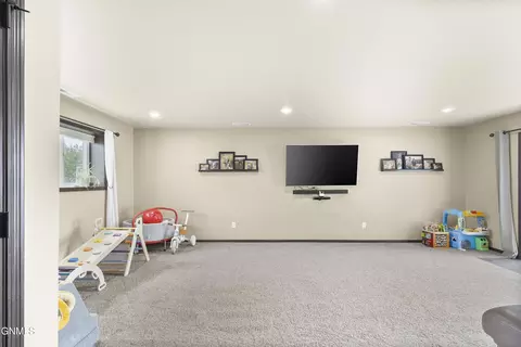 900 Bremner Ave, Bismarck, ND 58503 photo 27