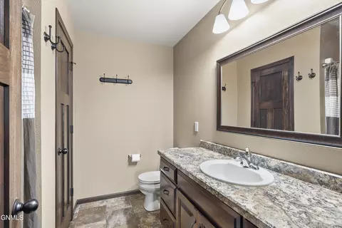 900 Bremner Ave, Bismarck, ND 58503 photo 21