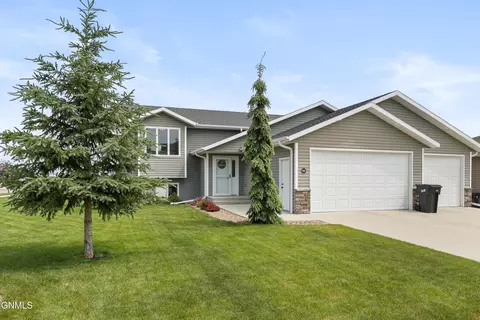 900 Bremner Ave, Bismarck, ND 58503 photo 3