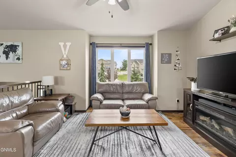 900 Bremner Ave, Bismarck, ND 58503 photo 8