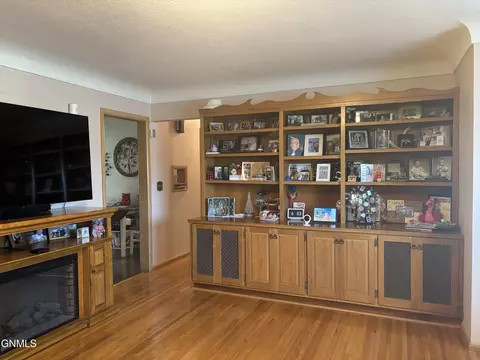 1401 University Ave, Williston, ND 58801 photo 10