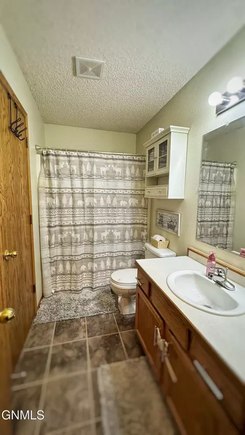1309 16th St SE, Mandan, ND 58554 photo 10