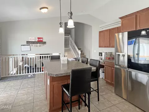 2810 24th St W, Williston, ND 58801 photo 9