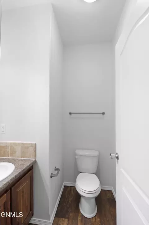 Bath - 804 40th St E, Williston, ND 58801 photo 1 of 7
