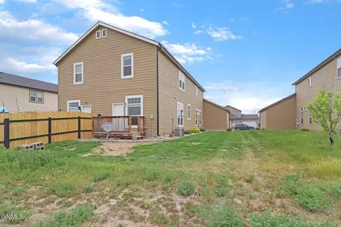 Exterior - 804 40th St E, Williston, ND 58801 photo 5 of 5